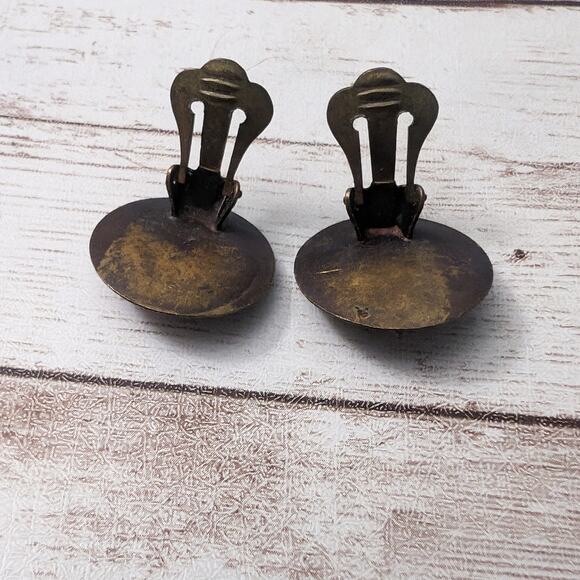 Vintage Clip On Earrings Metal Circle with Iridescent Gems - Picture 9 of 10